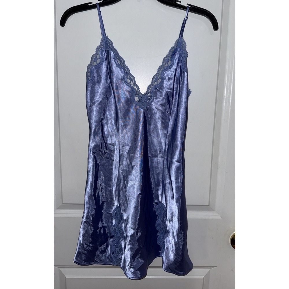 Fredericks of Hollywood Lingerie Womens Size Small Periwinkle Blue Satin Chemise